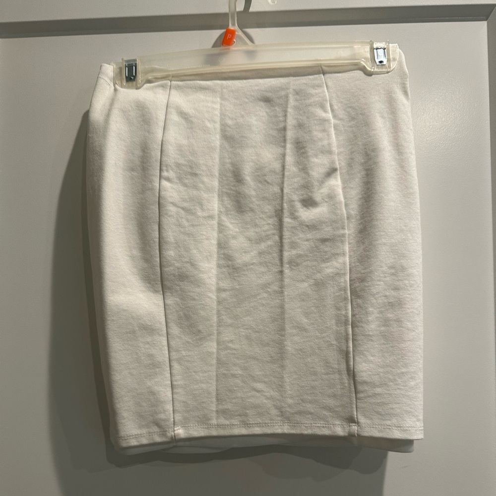 Luxe White Pencil skirt. XS